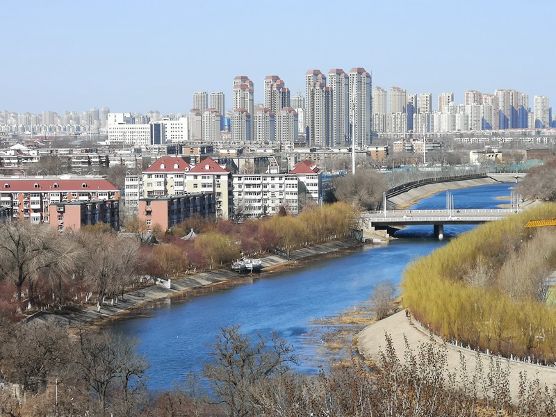 河北工業(yè)大學(xué) 春回桃堤（郭宏飛/攝）