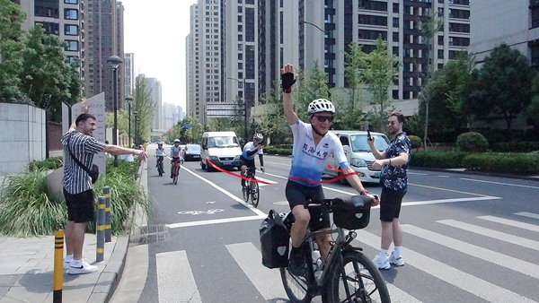 Ole Bouman的騎行之旅。校方供圖